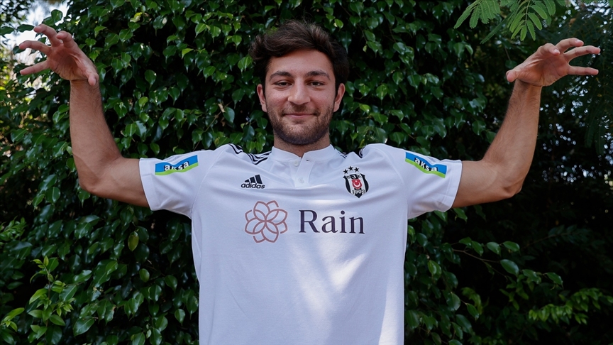  Çaykur Rizespor’ un Emrecan Israrı