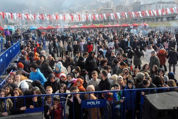 Rize'de hamsi festivali