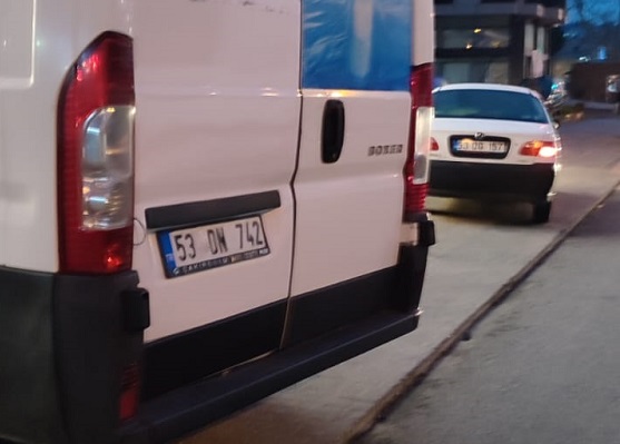 Yaya Kaldırımı Park Yeri Oldu!