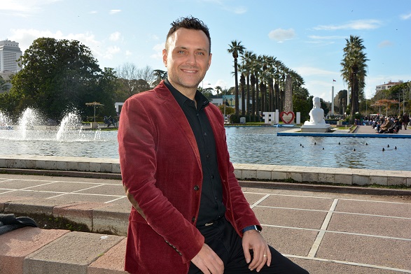 Volkan Atlas İkinci Single'ını Beğeniye Sundu