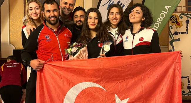 Nisanur Erbil'den bronz madalya