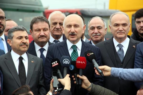 Bakan Karaismailoğlu, şoförlerle buluştu 