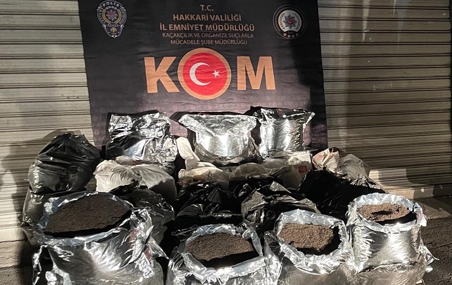 Hakkâri’de 1.350 Kilo Kaçak Çay Yakalandı