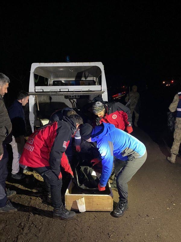 Kayıp olarak aranırken, dere yatağında ölü bulundu