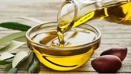 Rüyada yağ görmek, almak, yağ dökülmesi ne anlama gelir?