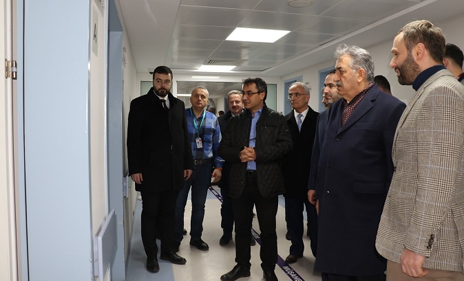 Yazıcı Yeni Acil Servis İnşaat Alanında İncelemelerde Bulundu