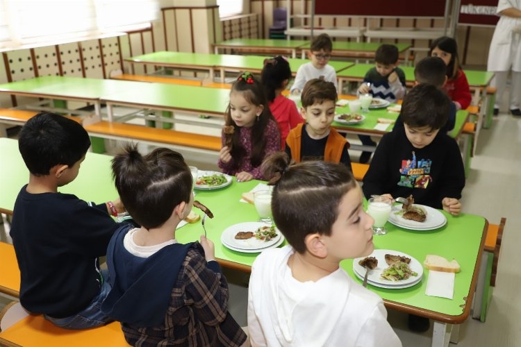 Bursa'da 70 bin öğrenci 'ücretsiz yemek'ten faydalanacak