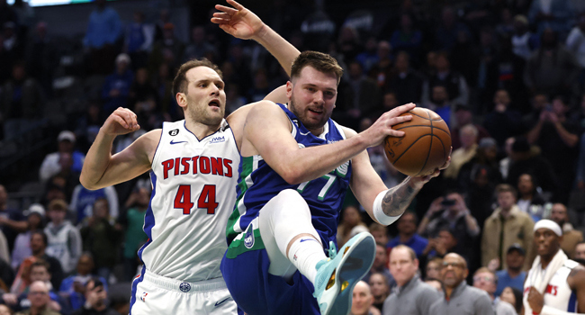 Doncic 53 sayıyla döndü