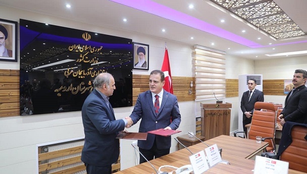 Vali İdris Akbıyık İran’da Urmiye Valisi İle Görüştü
