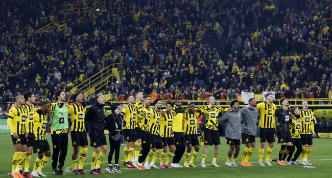 Borussia Dortmund'dan Freiburg’a beşi bir yerde