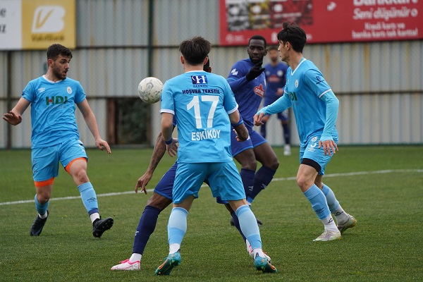 Çaykur Rizespor, Pilot Takımı Pazarspor’a Acımadı 3-0