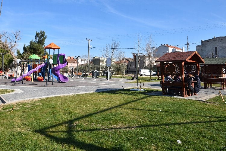 Büyükşehir’den Bandırma’ya 4 yeni park