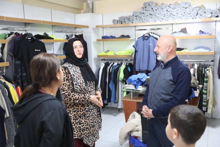 Ahmet Çolakbayrakdar'a Sosyal Market teşekkürü