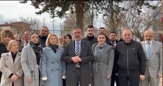 Kızılay’ı yardım kuruluşu olmaktan çıkarıp AKP’nin arka bahçesi haline getirdiler