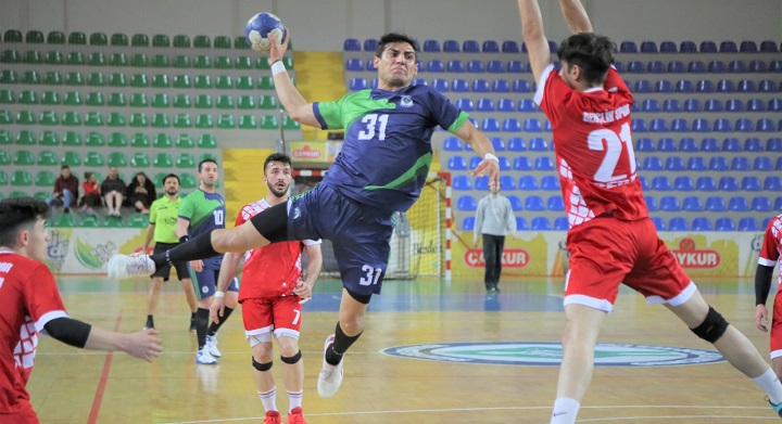 Rize Belediyespor Hentbol Takımı, Evinde Farklı Kazanıp 5’te 5 Yaptı