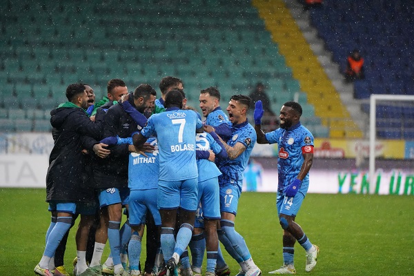 Çaykur Rizespor Süper Lig Aşkına 4-2