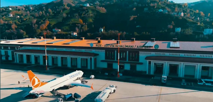 Rize Artvin Havalimanı siyasilerin gündeminde: Koşullar daha da iyileşecek