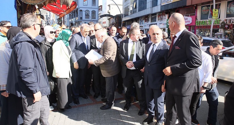 Rize’de Ak Parti’ye Üyelikler Artarak Devam Ediyor