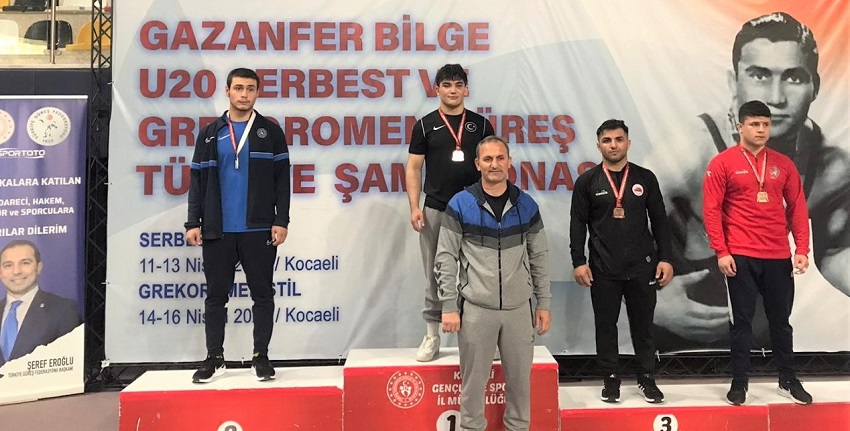 Çaykurspor' lu Güreşci Gavuz, Kocaeli’nde Türkiye Şampiyonu Oldu
