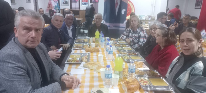 
CHP’ Sandık Görevlileri Eğitimden geçti