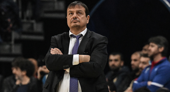 Ergin Ataman Yunanistan yolunda