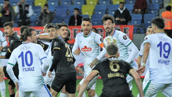 Çaykur Rizespor Yarım Saatte Fişi Çekecek