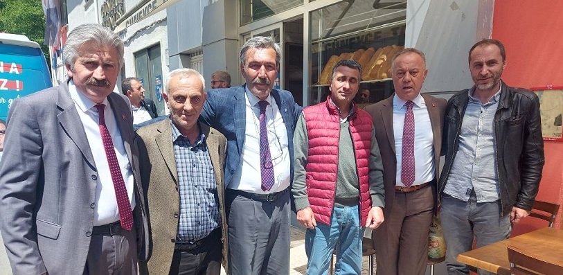 CHP Rize Milletvekili Adayı Köksal Toptan: “15 Mayıs’ta Çay Taban Fiyatı 15 TL Yaptık”