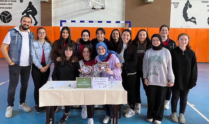 Pazar'ın Bir(İnci)Si