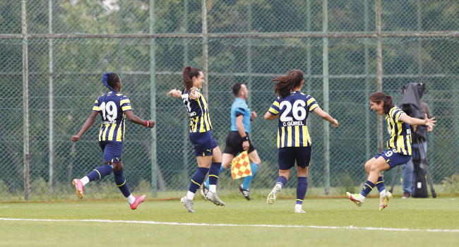 Kadınlar Futbol Süper Ligi'nde ilk finalist Fenerbahçe