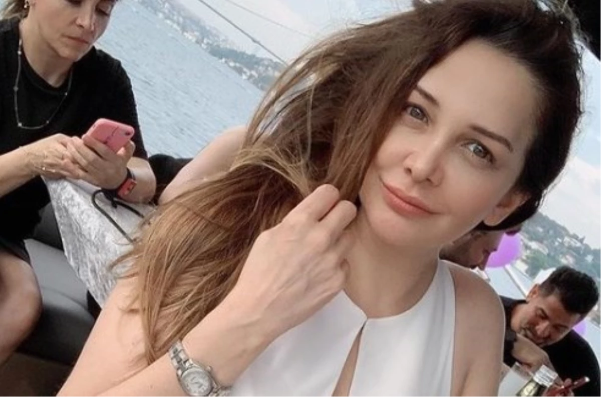 Evrim Akın'ın annesi kimdir? Evrim Akın'ın annesi Elif Akın kimdir?