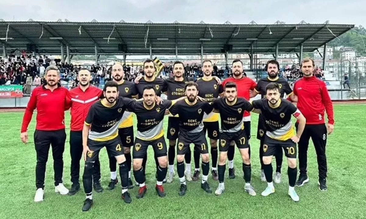 Pazarköyspor, Namağlup Şampiyonluğun Ardından Süper Amatör Lig'e Yükseldi
