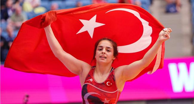 Tuba Demir'den İspanya'da altın madalya