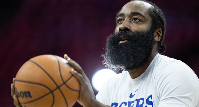 James Harden takasını istedi