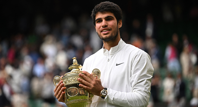 Wimbledon'ın yeni kralı Djokovic'i yıkan Alcaraz oldu