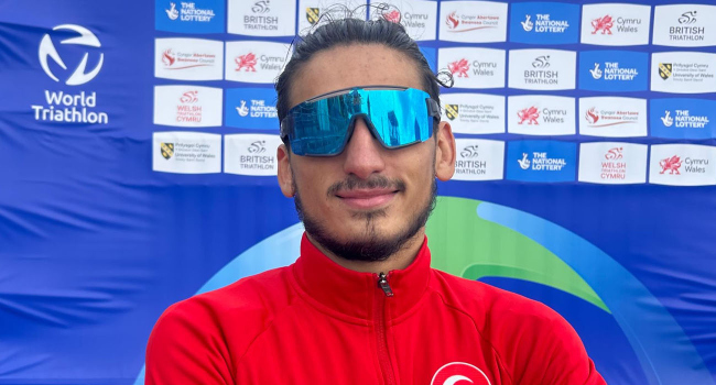 Milli paratriatlet Uğurcan Özer, Galler'de 5. oldu