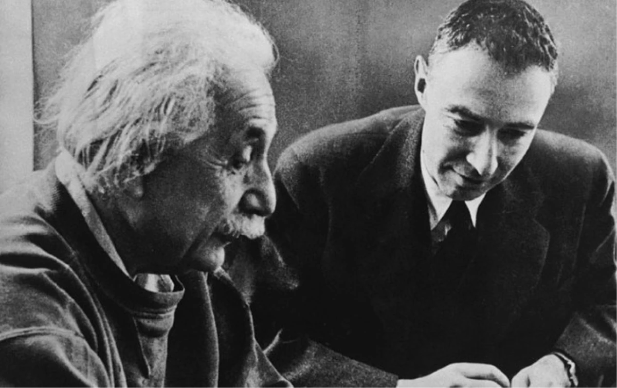 Robert Oppenheimer kimdir? Robert Oppenheimer mesleği ne? Robert Oppenheimer hayatı!