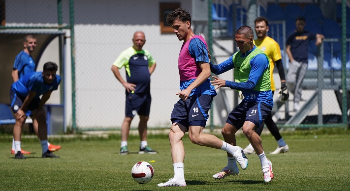Çaykur Rizespor Transfersiz Kampa Devam Ediyor