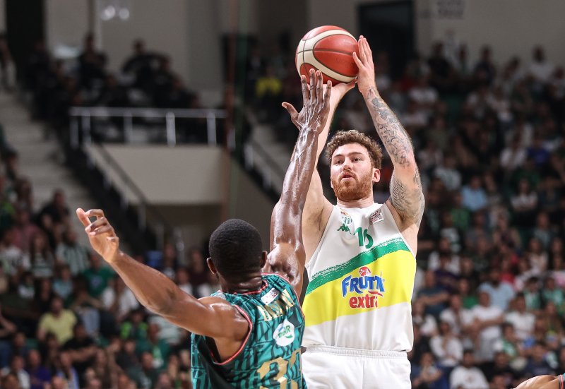 Milli basketbolcu Onuralp Bitim NBA'de