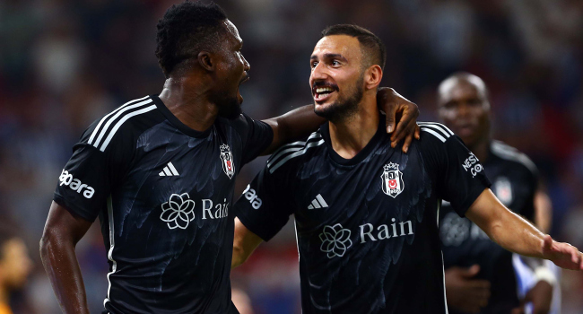 Kartal tura uçtu
