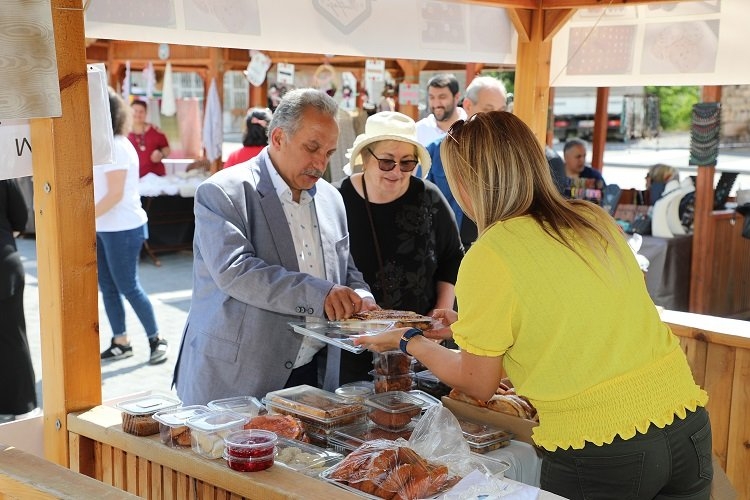 Kayseri Talas'ta Maharetli Eller Pazarı açıldı