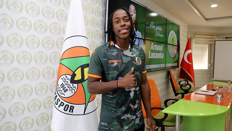 Çaykur Rizespor’ da Lusamba ve Pinchi İmzaya Bekleniyor