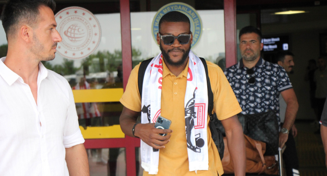 Oliver Ntcham Samsun'a geldi