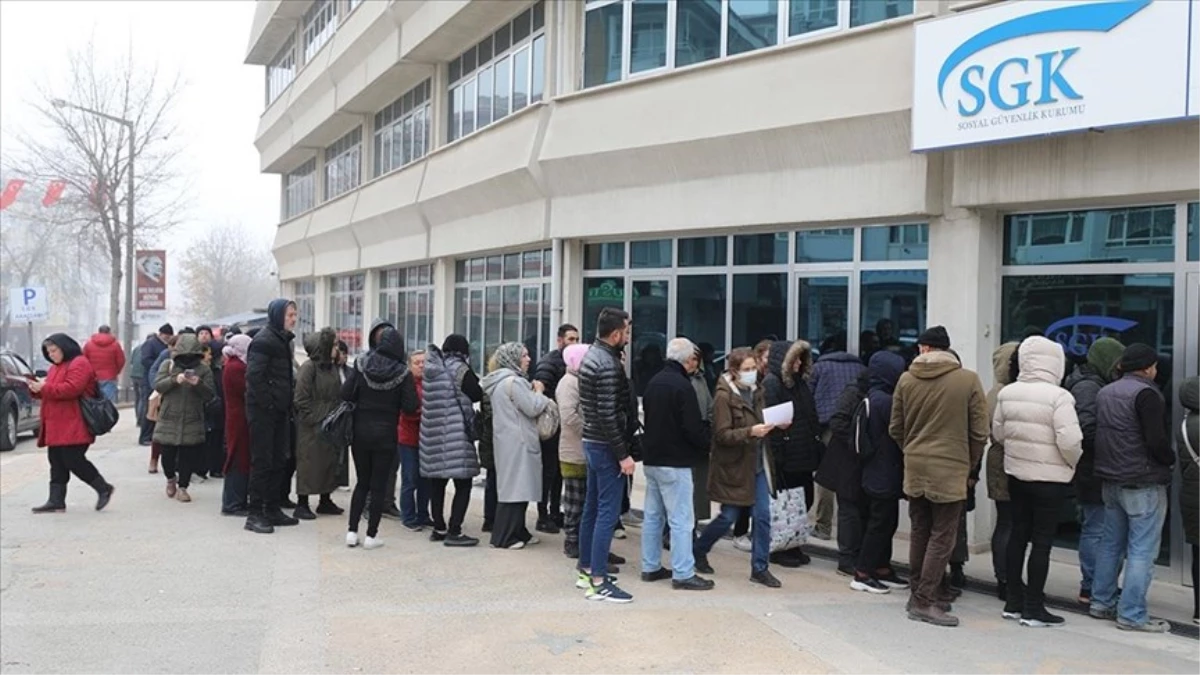 SGK ÇALIŞMA SAATLERİ 2023 | SGK cumartesi açık mı, çalışıyor mu? Sigorta hafta sonu açık mı?