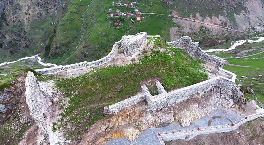 Rize de tarih ve Doğa Kokan Bir yer: Kale-i Bala
