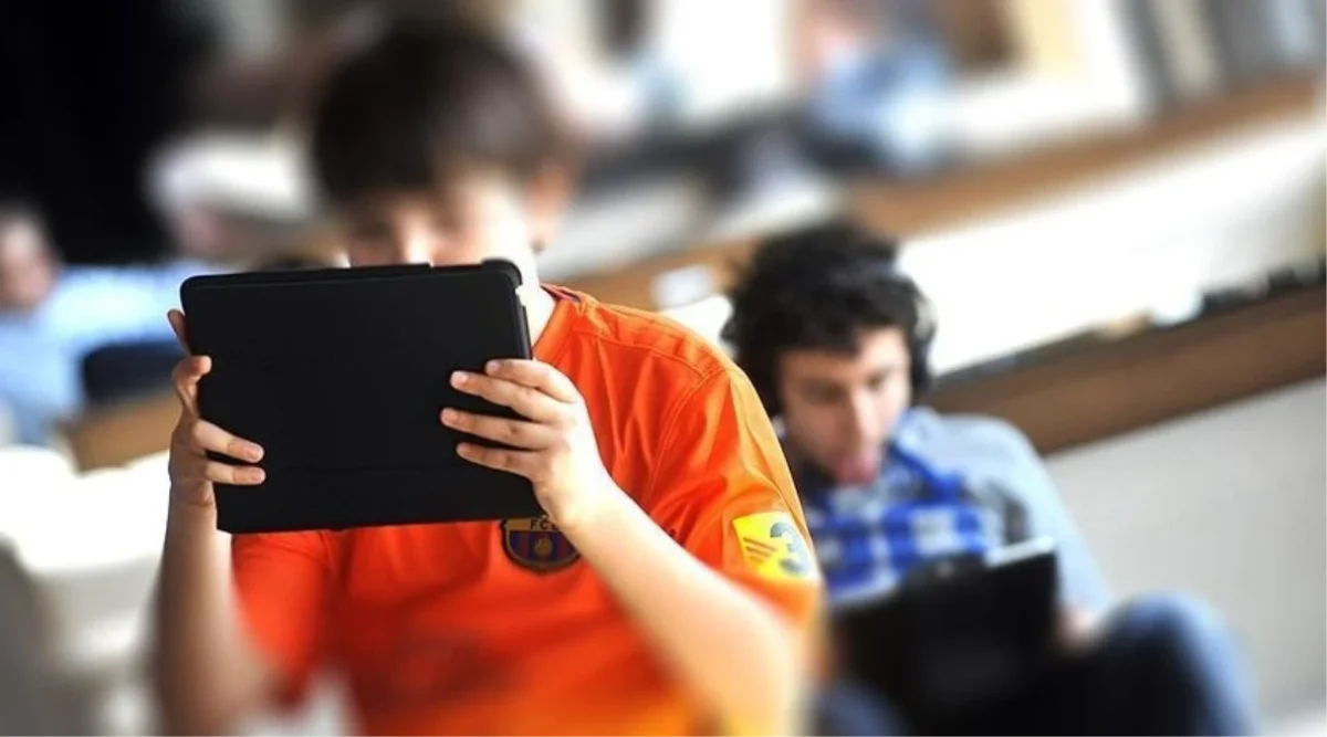 Vergisiz telefon hangi telefonlarda geçerli? Öğrencilere vergisiz telefon ve bilgisayar alma şartları neler?