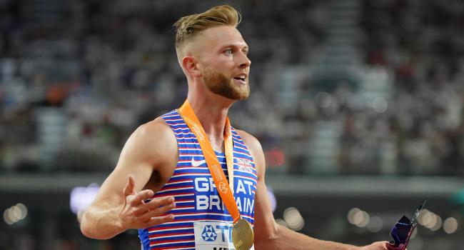 Josh Kerr, tarih yazdı