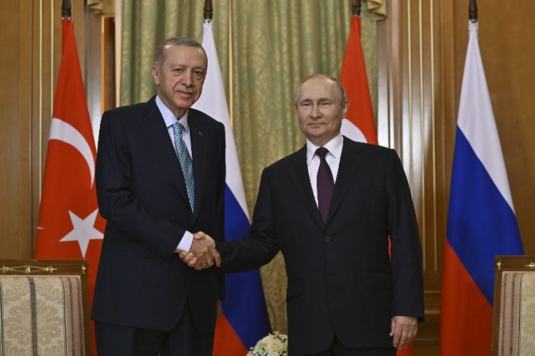 Soçi'de ikili görüşme başladı