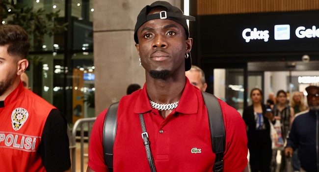 Eric Bailly İstanbul'a geldi