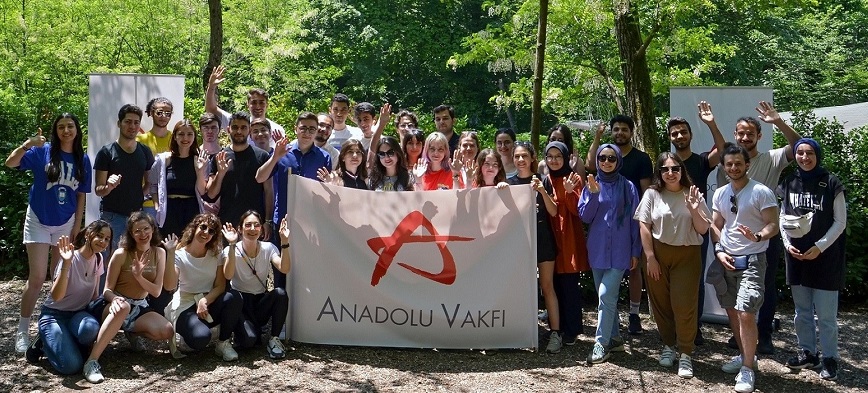 Anadolu Vakfı, Burs Programı ile gençlere destek vermeye devam ediyor