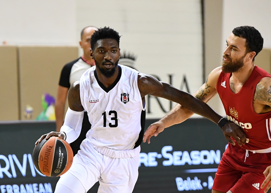 Beşiktaş, Monaco'yu 20 üçlükle devirdi